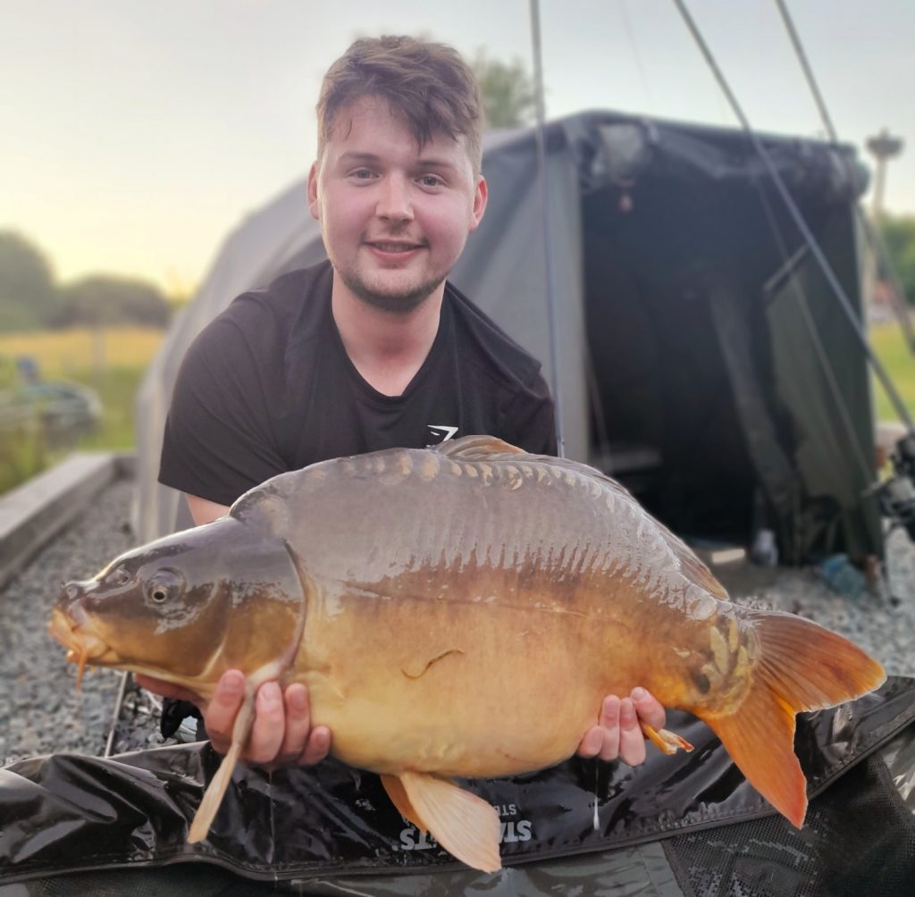 two-pb-s-in-less-than-an-hour-tang-rouge-fishery